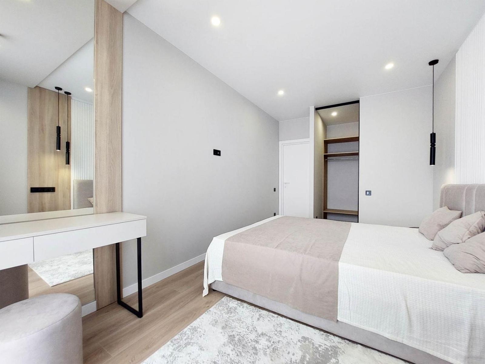 сучасні в новобудові Apartment *