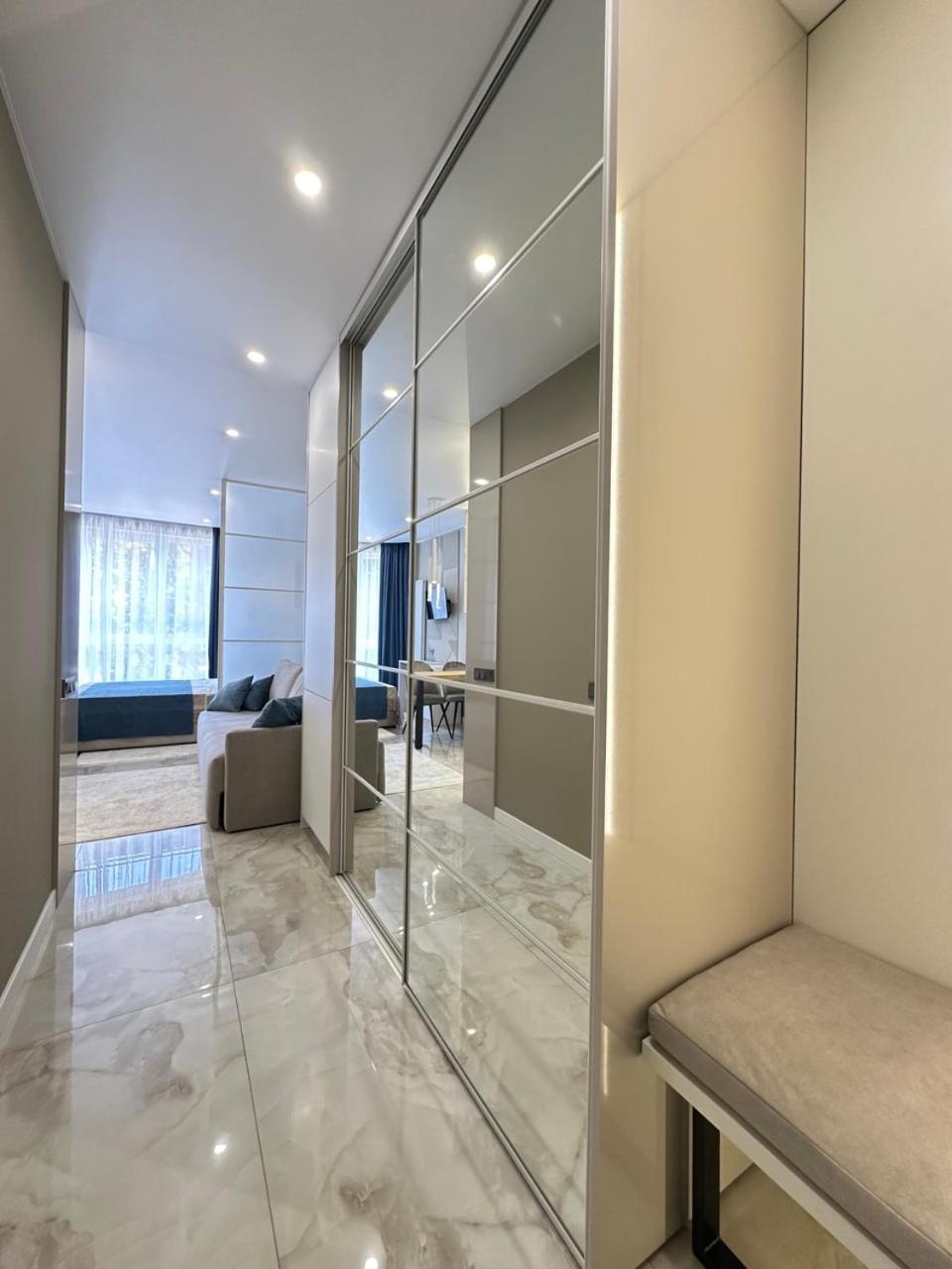 сучасні в новобудові Apartment
