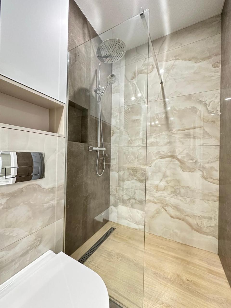 сучасні в новобудові Apartment Lviv