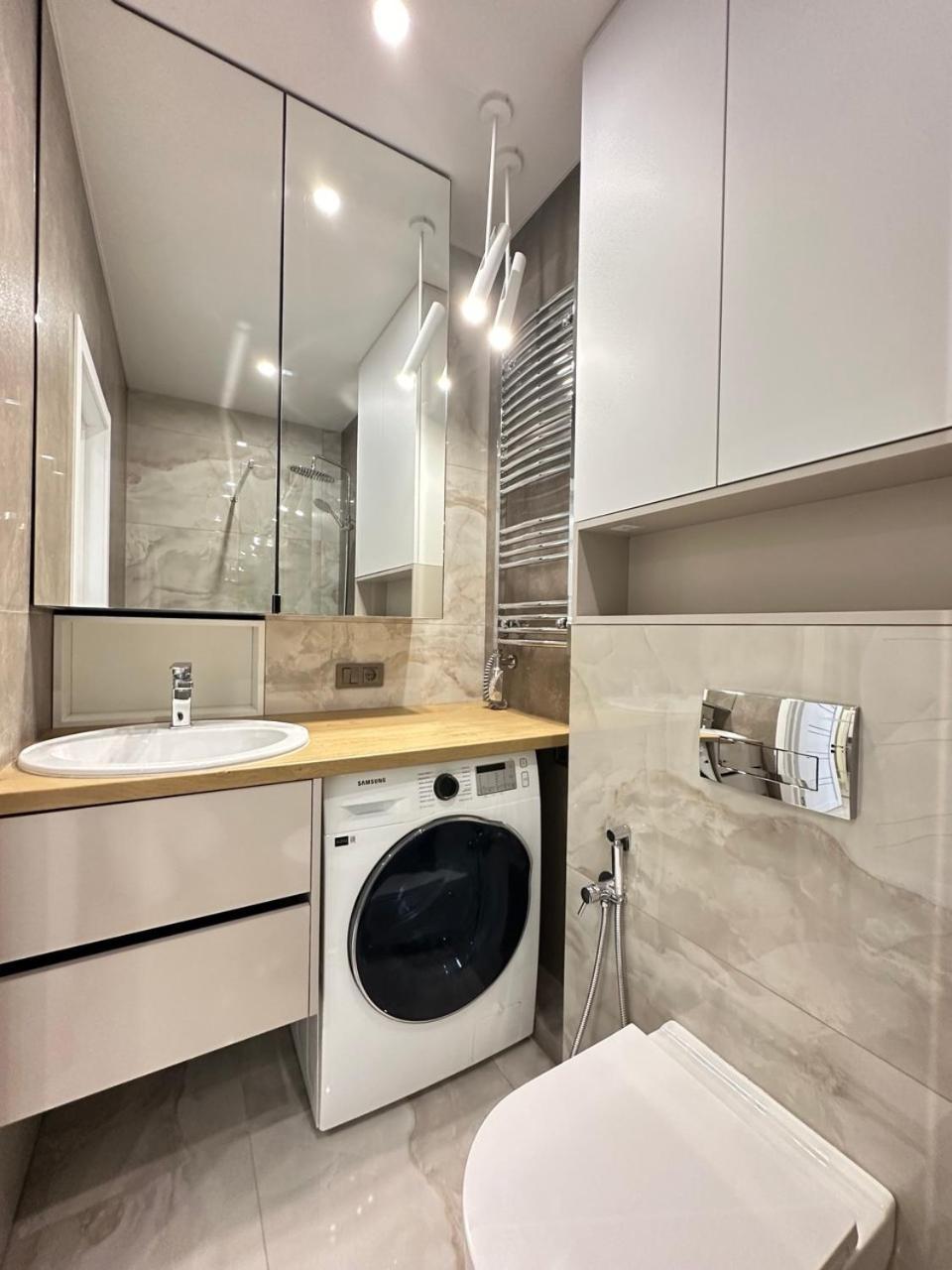 сучасні в новобудові Apartment Lviv